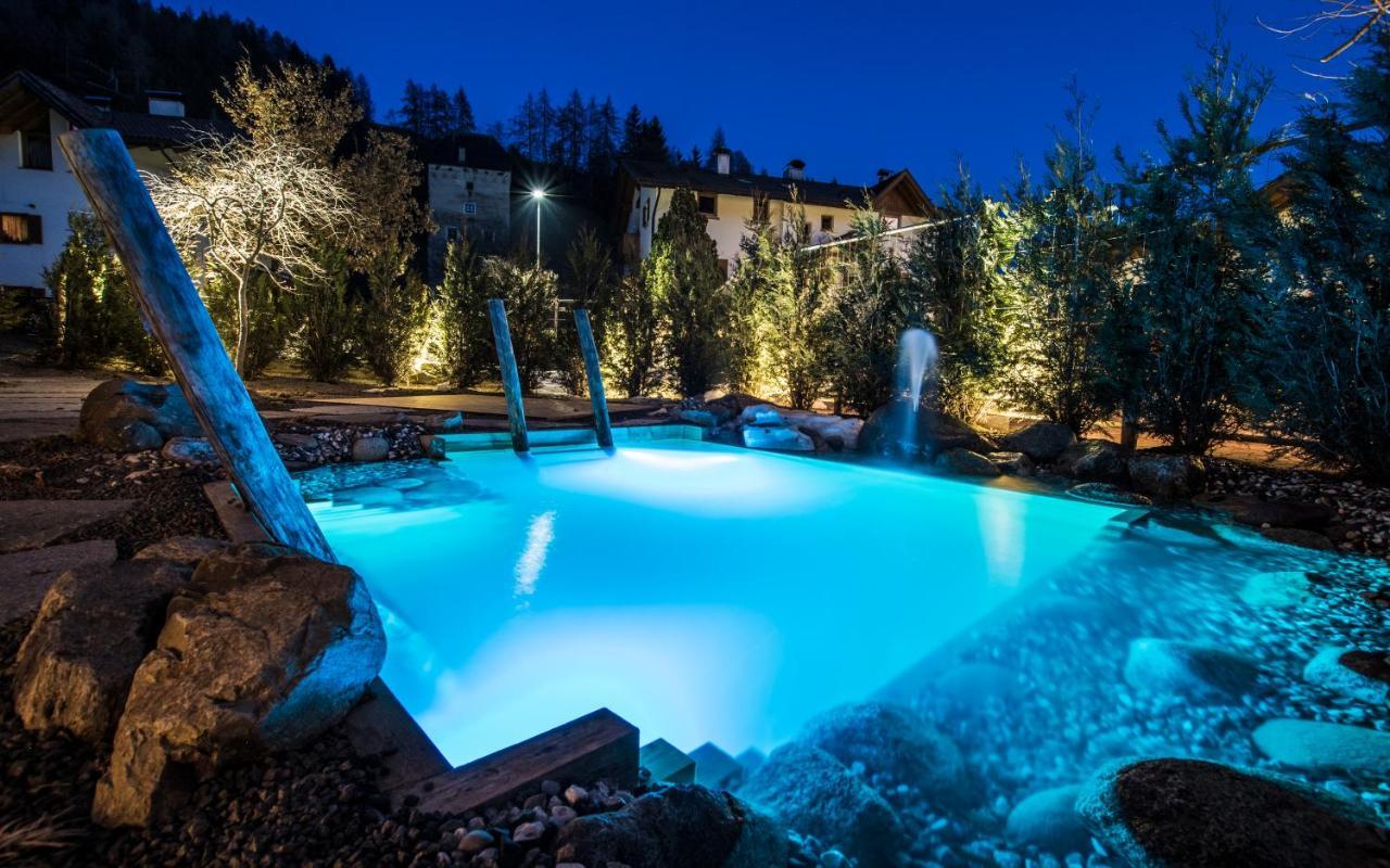 Hotel Gasthof Hoellriegl Sarentino Exterior foto