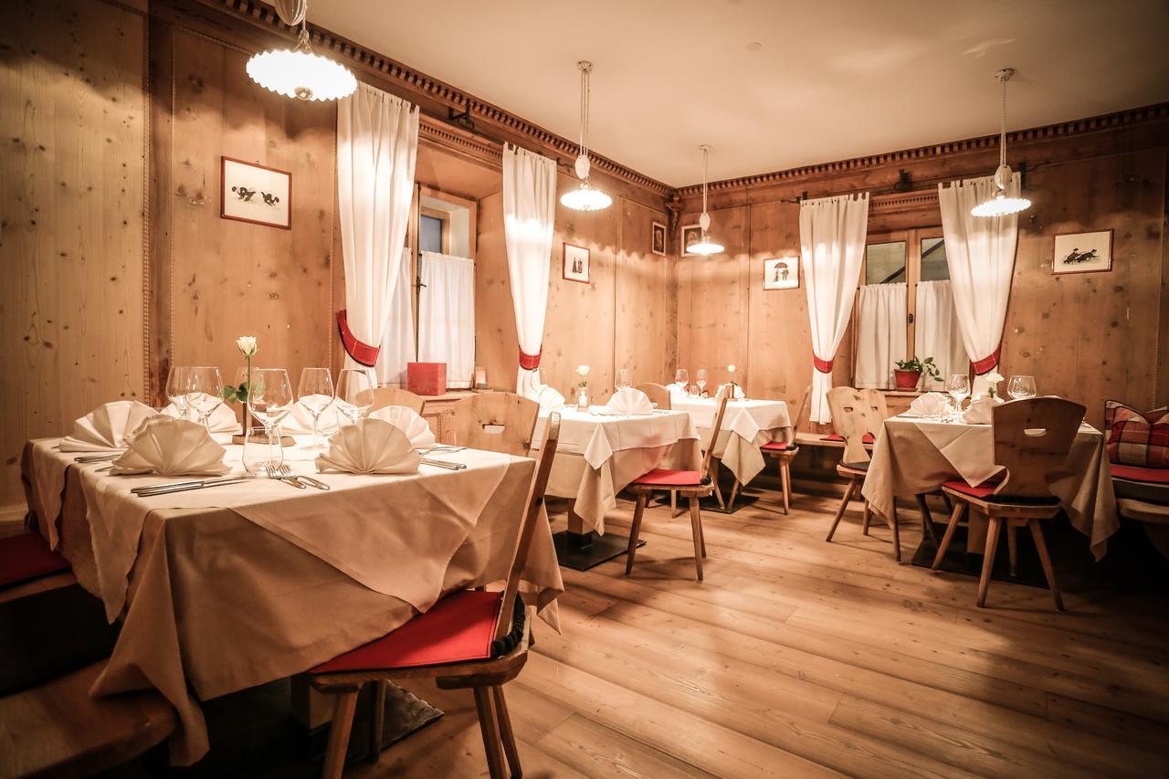 Hotel Gasthof Hoellriegl Sarentino Exterior foto