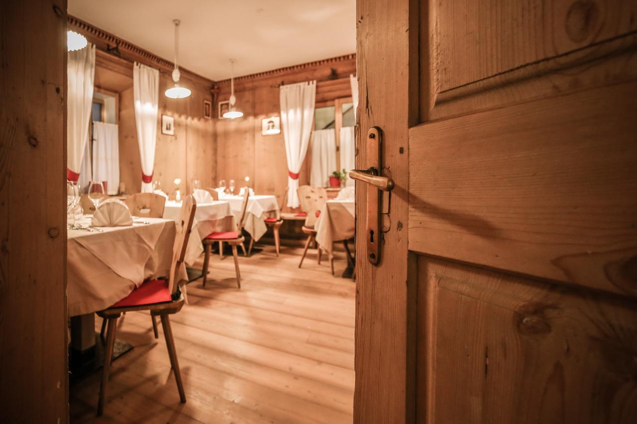 Hotel Gasthof Hoellriegl Sarentino Exterior foto