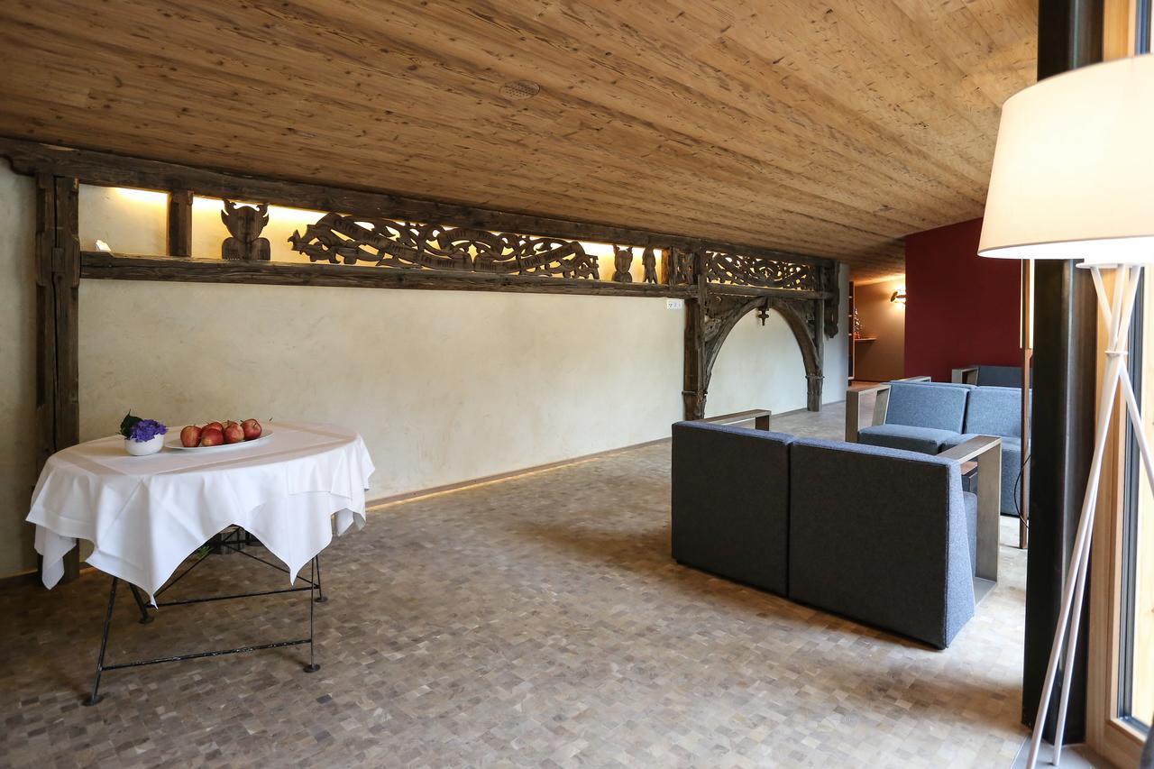 Hotel Gasthof Hoellriegl Sarentino Exterior foto