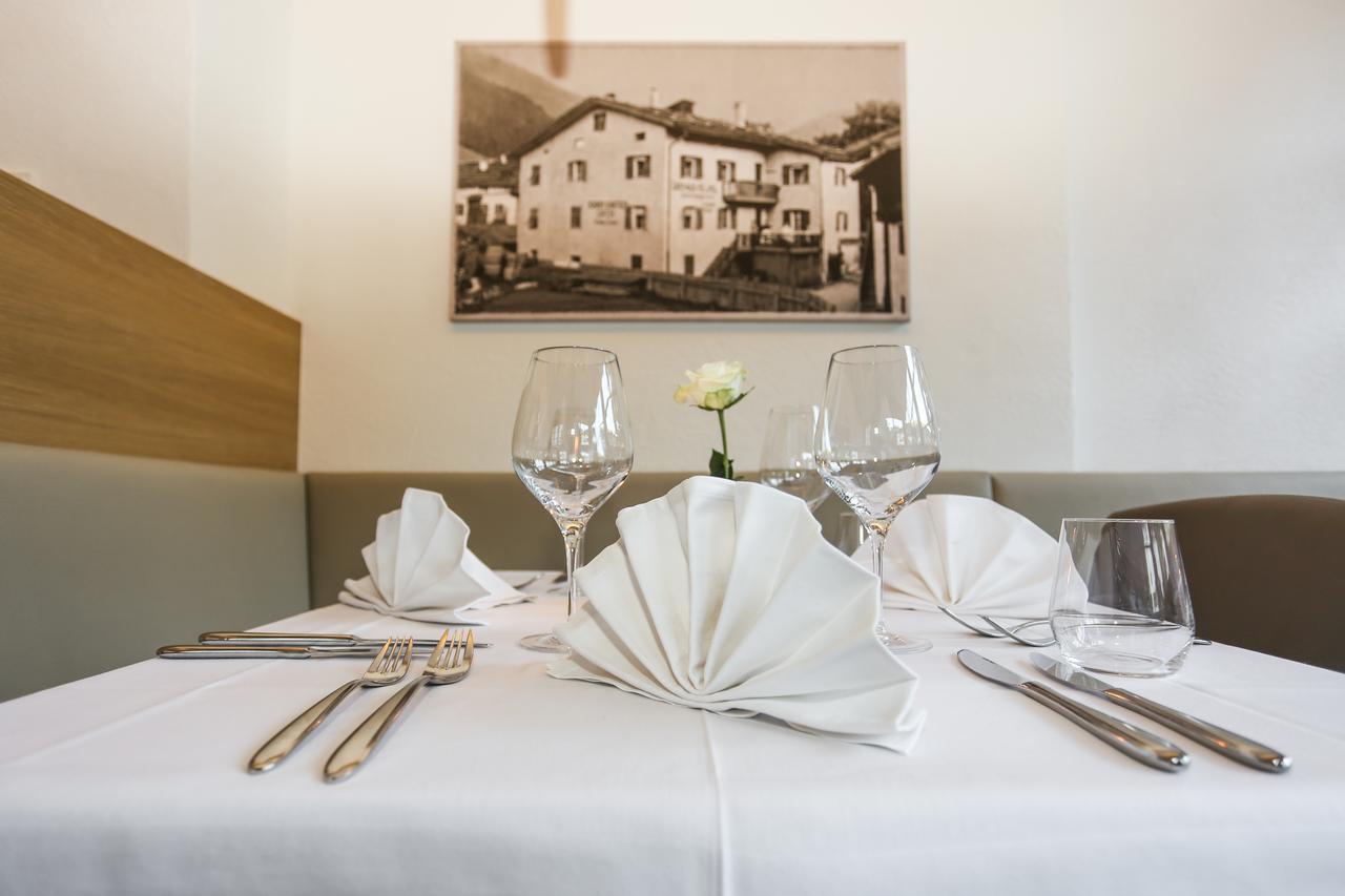 Hotel Gasthof Hoellriegl Sarentino Exterior foto